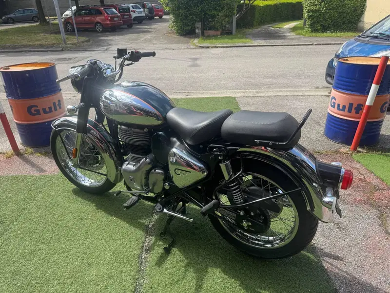Royal Enfield Classic 350 (2021 - 26) (2)
