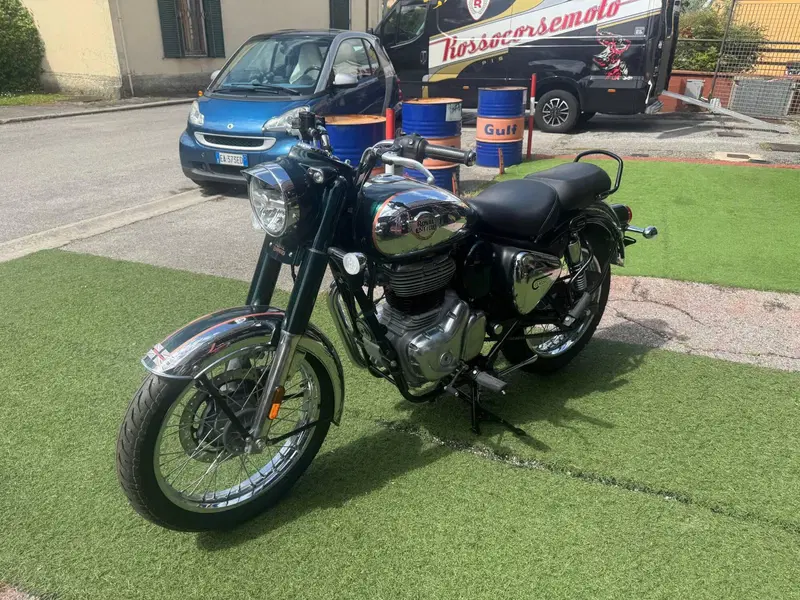 Royal Enfield Classic 350 (2021 - 26) (3)
