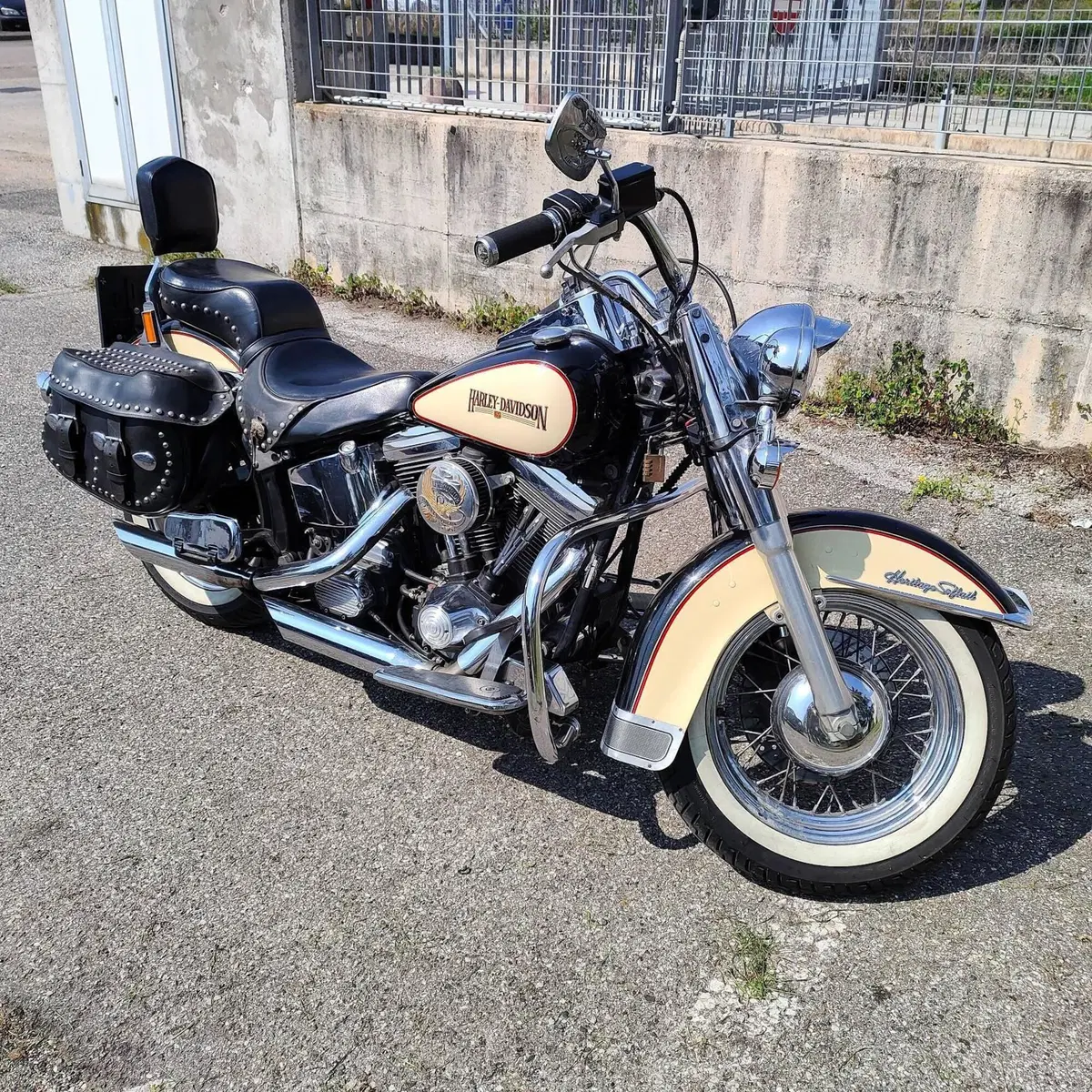 Harley-Davidson 1340 Heritage Classic (1984 - 98) - FLSTC