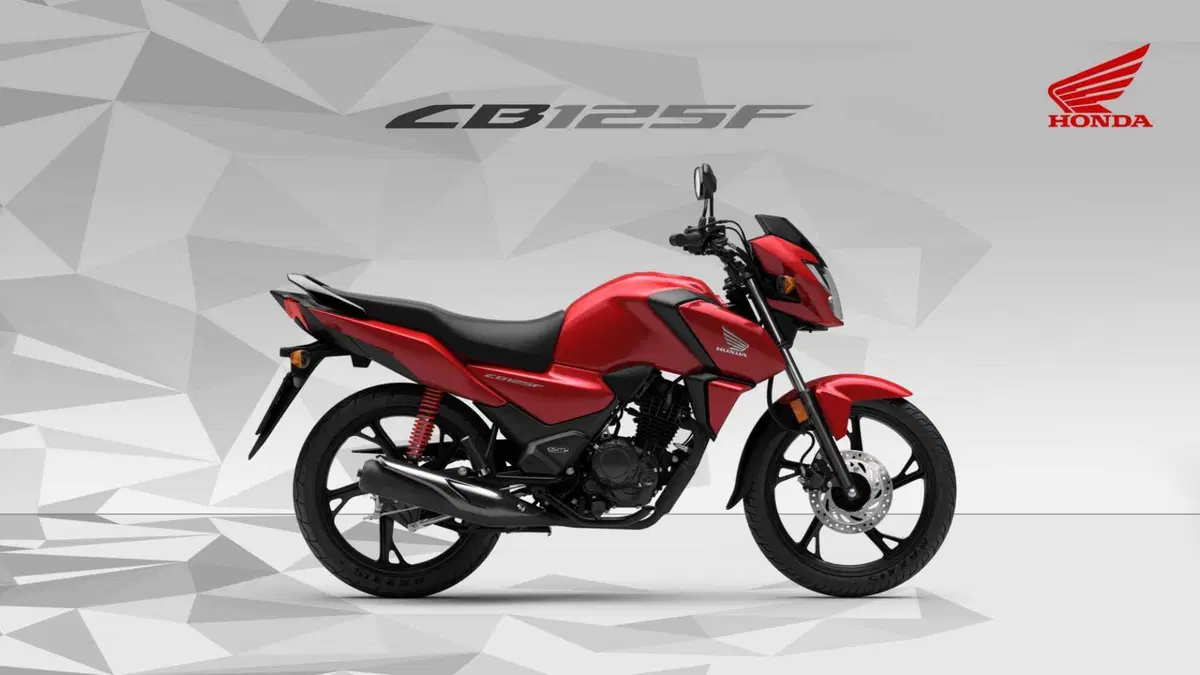 Honda CB125F 2026: come cambia la nuova tuttofare per patente A1 [GALLERY] (4)