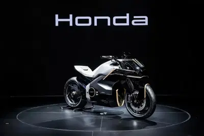 Honda presenta al Salone di Pechino la naked elettrica del futuro