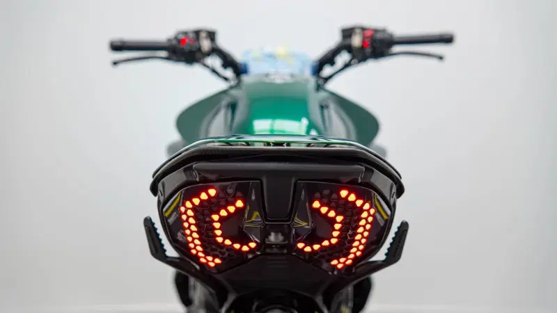 Ducati Diavel for Bentley (2024) (19)