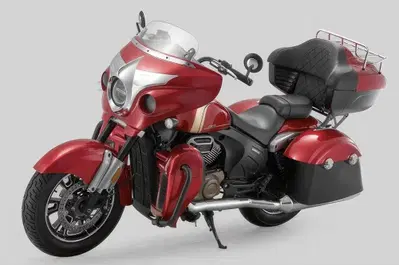 QJ Motor SRV400 Tourer: spunta un'altra cruiser V2 cinese per patente A2. Vi ricorda qualcosa? [GALLERY]