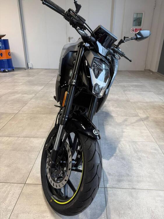 CFMOTO 300NK (2021 - 25) (3)