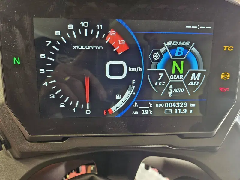 Suzuki GSX-S1000GX (2024 - 26) (3)