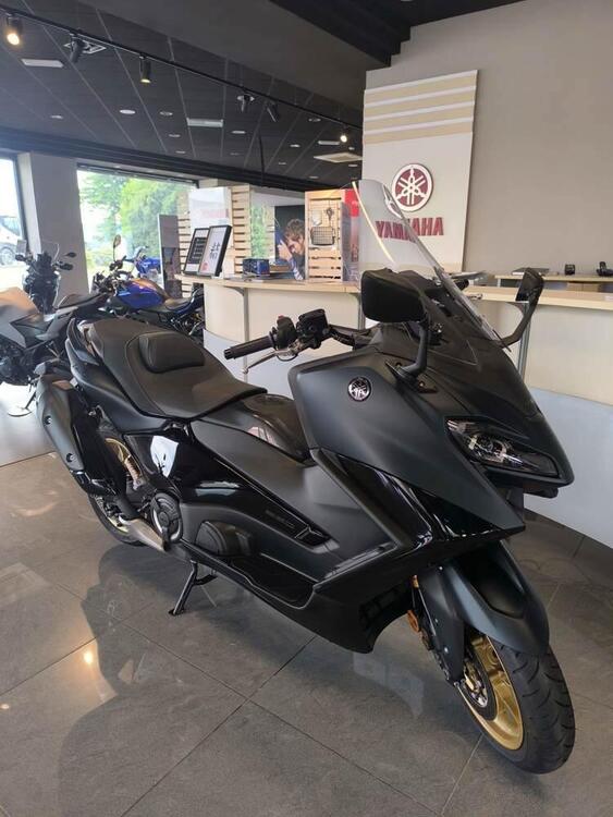 Yamaha T-Max 560 Tech Max (2022 - 24) (2)