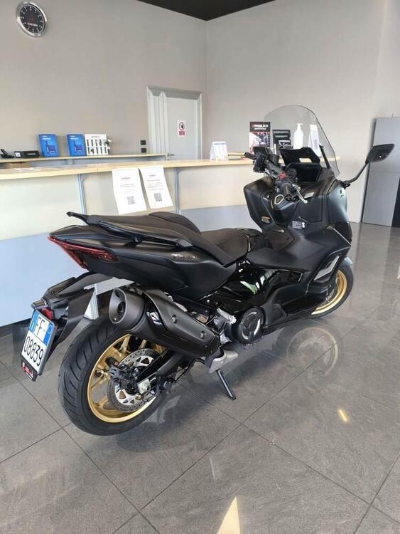 Yamaha T-Max 560 Tech Max (2022 - 24) (3)