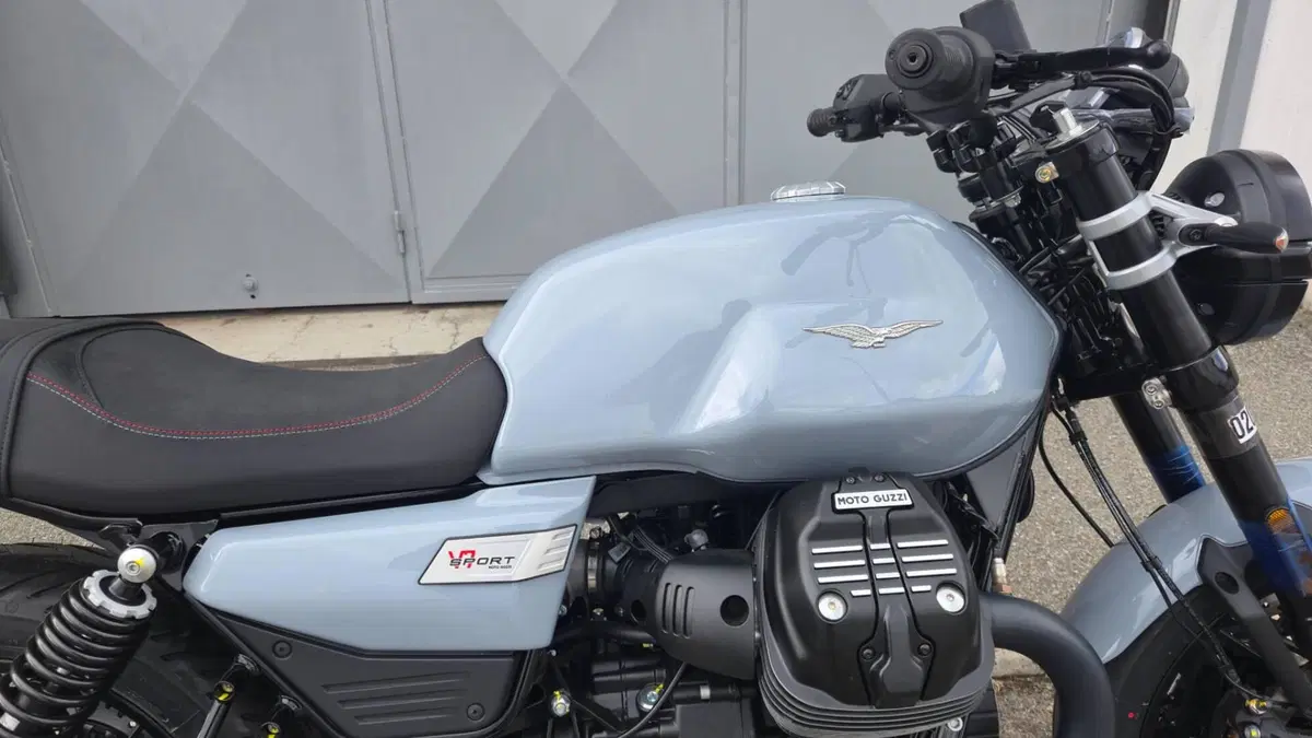 Moto Guzzi V7 Sport (2025 - 26) (6)