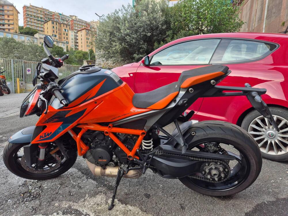KTM 1290 Super Duke R (2020) (2)