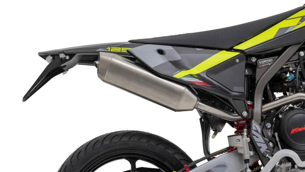 Fantic Motor XMF 125 Performance (2025) (4)