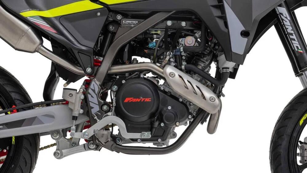 Fantic Motor XMF 125 Performance (2025) (5)