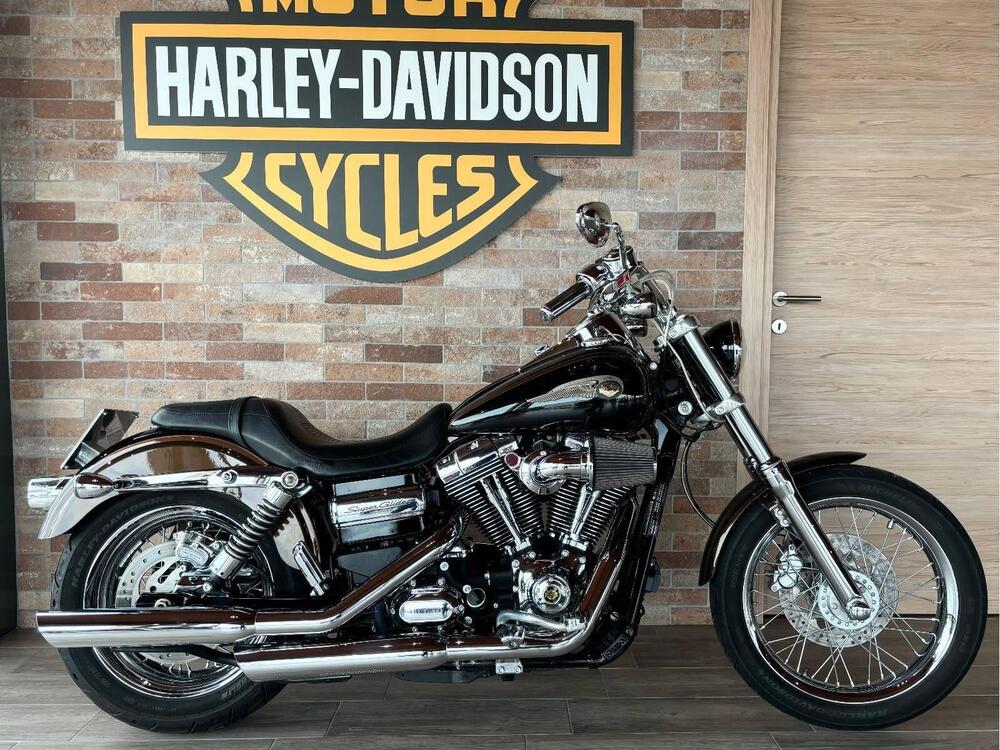 Harley-Davidson 1584 Super Glide Custom (2008 - 13) - FXDC