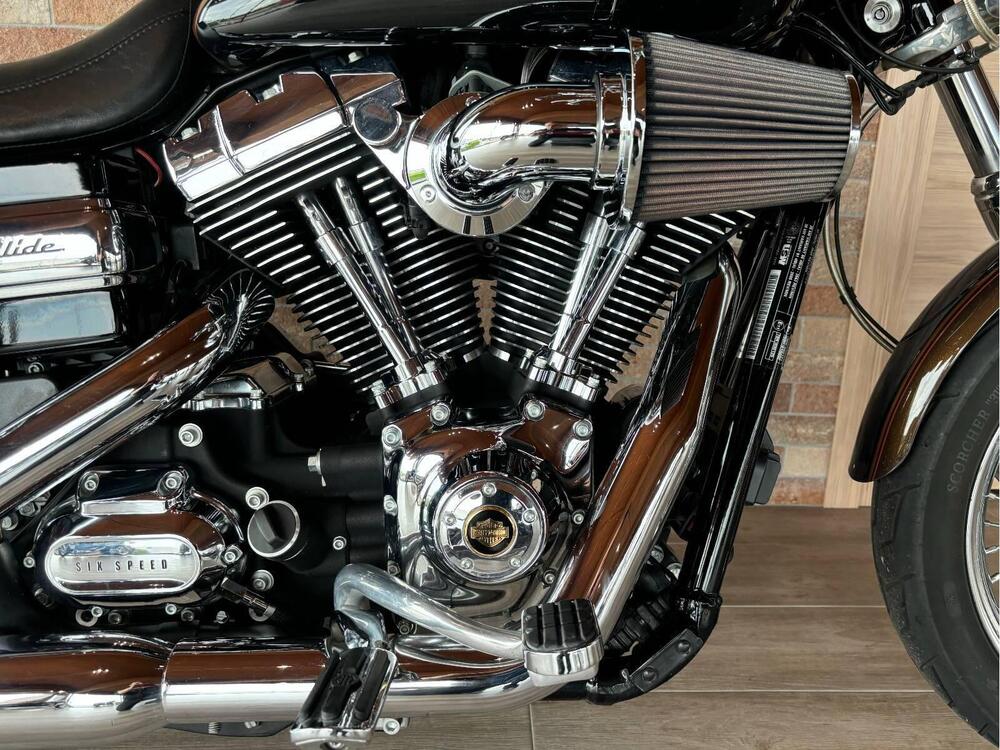 Harley-Davidson 1584 Super Glide Custom (2008 - 13) - FXDC (3)