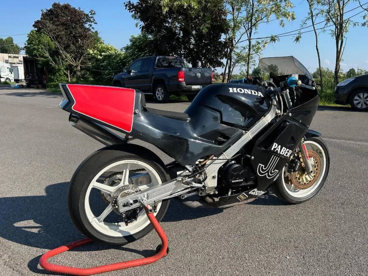 Honda VFR 750 F (1986 - 87) (7)