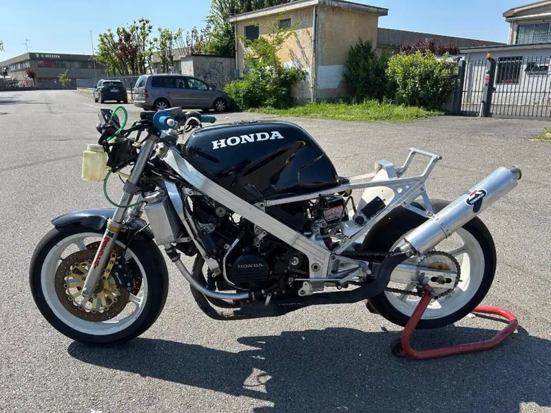 Honda VFR 750 F (1986 - 87) (14)