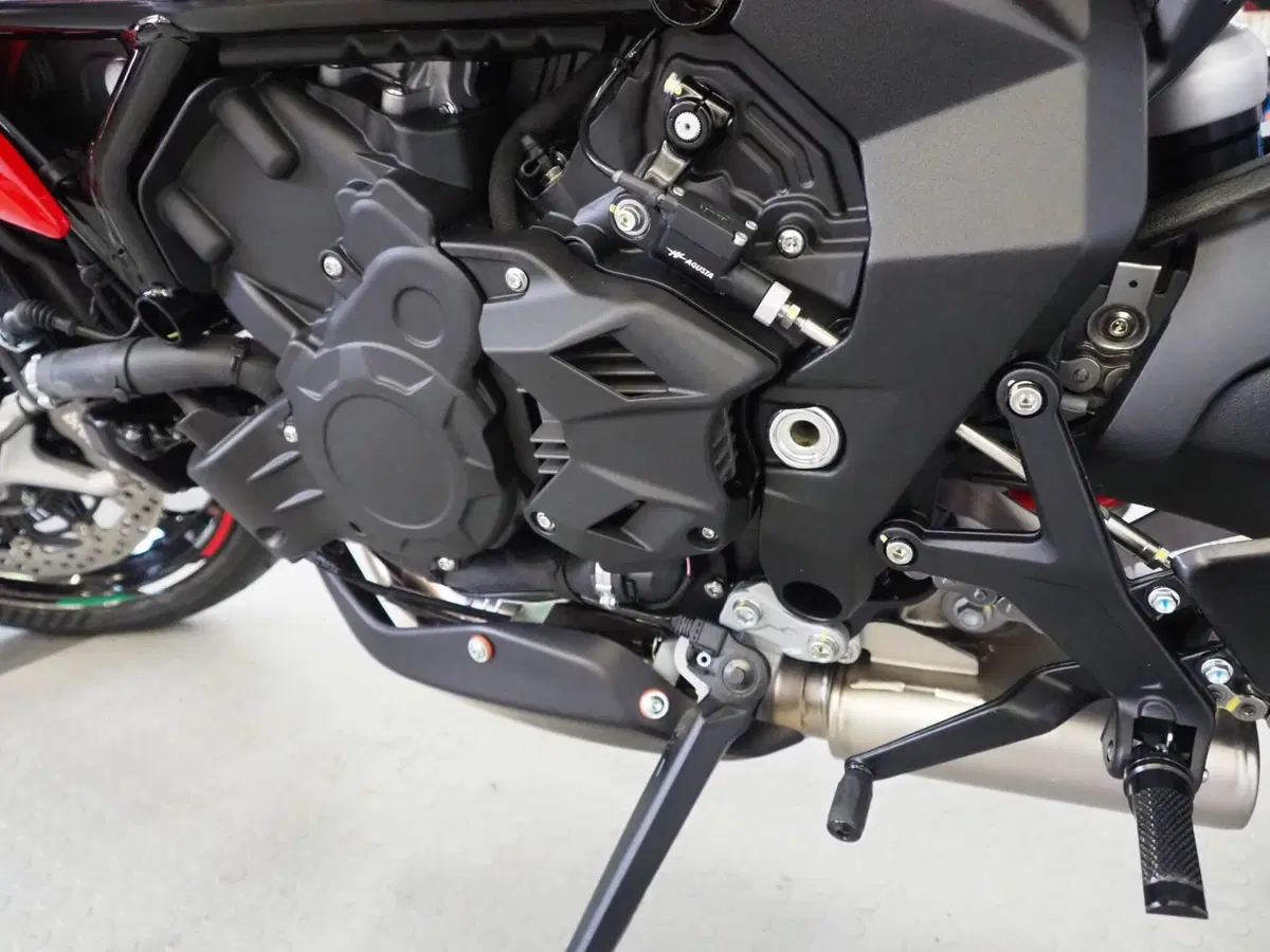 MV Agusta Dragster 800 RC SCS (2022 - 25) (8)