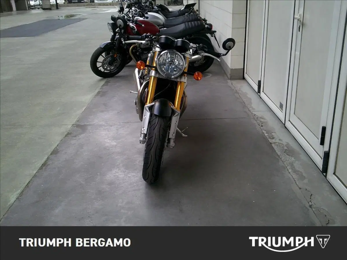 Triumph Thruxton 1200 R (2016) (5)