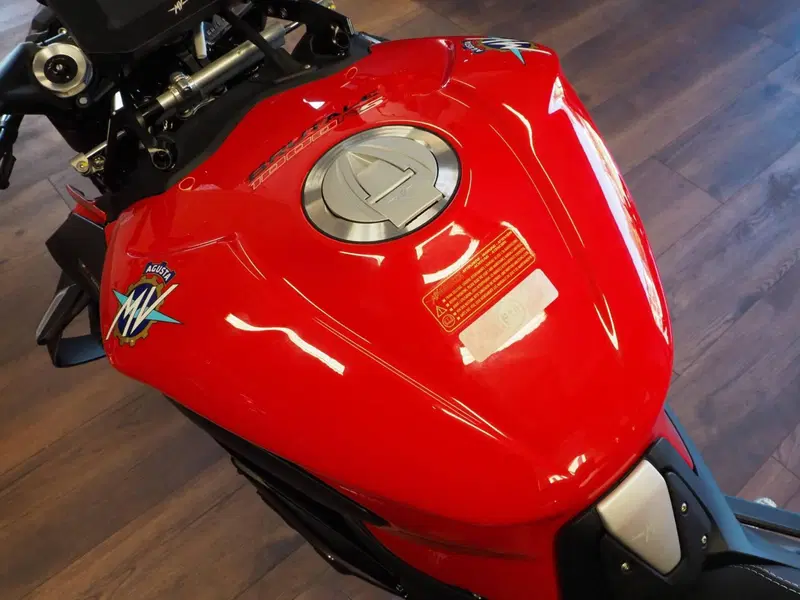 MV Agusta Brutale 1000 RS (2022 - 26) (7)