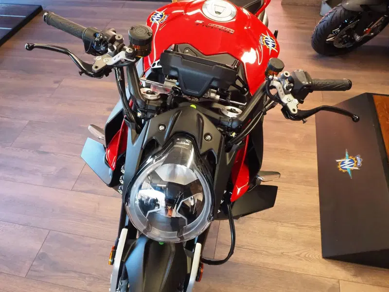 MV Agusta Brutale 1000 RS (2022 - 26) (9)