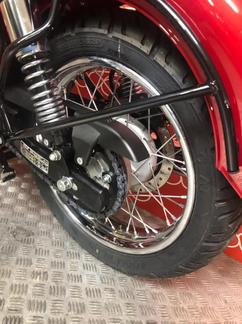 Royal Enfield Classic 350 (2021 - 26) (5)