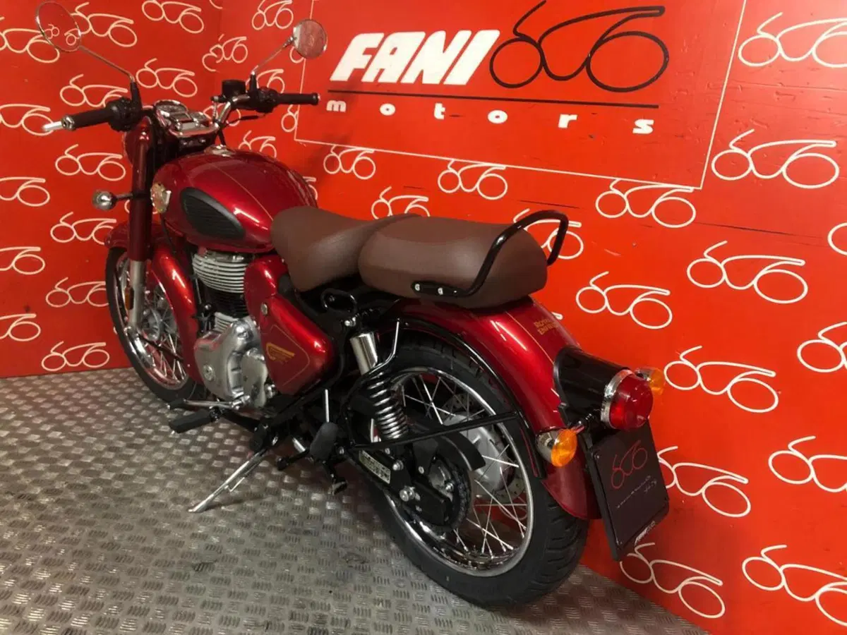 Royal Enfield Classic 350 (2021 - 26) (4)