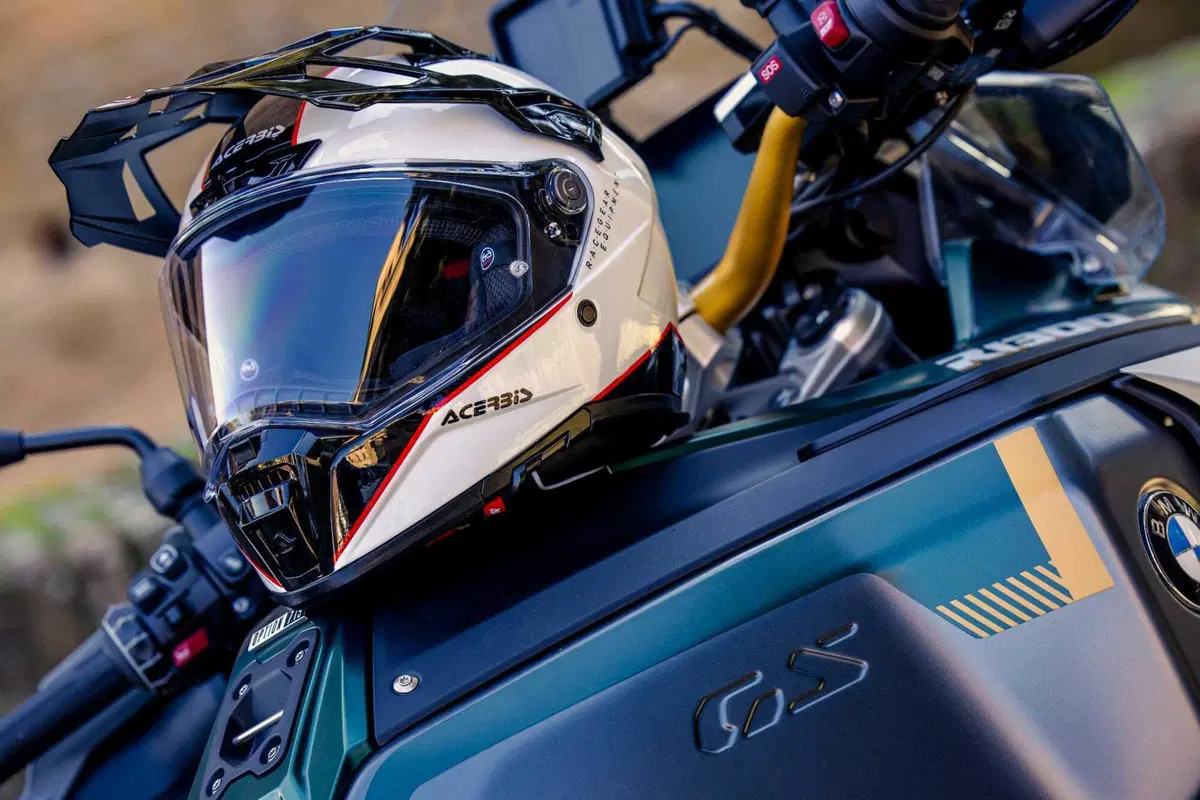 Nuovi caschi Acerbis Attack e Assault (6)