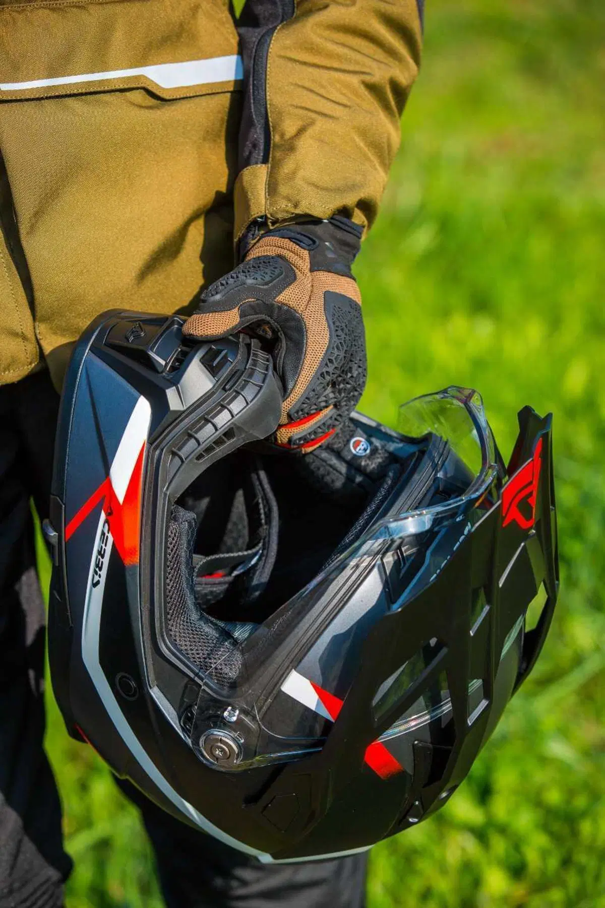 Nuovi caschi Acerbis Attack e Assault (12)