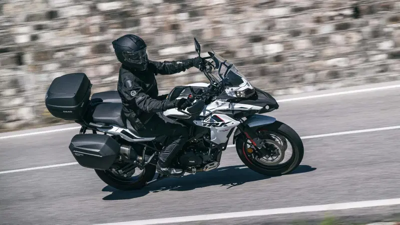 TRK: nel 2025 promo valigie e finanziamenti dedicati al mondo Benelli 