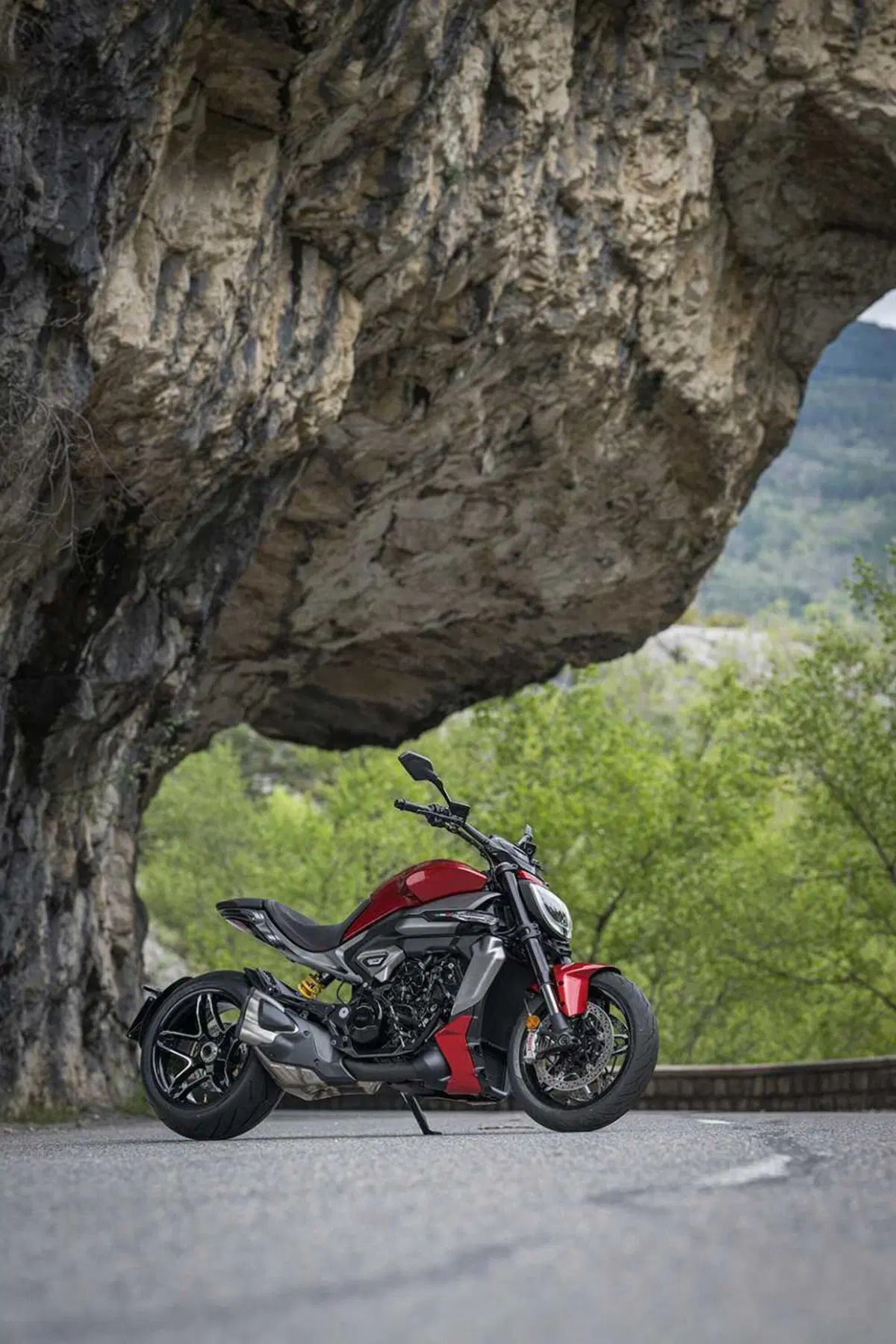 La cruiser da MotoGP! Abbiamo guidato la nuova Ducati XDiavel V4 [VIDEO] (32)