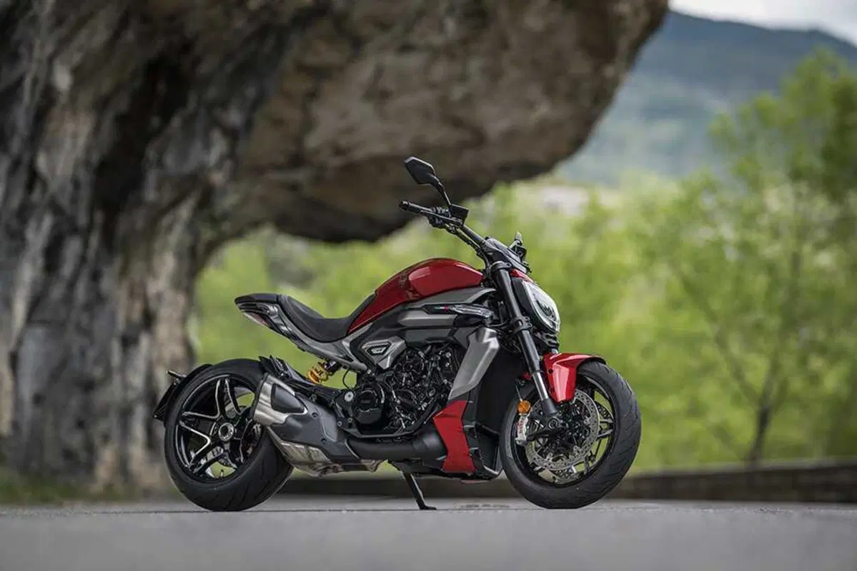 La cruiser da MotoGP! Abbiamo guidato la nuova Ducati XDiavel V4 [VIDEO] (36)