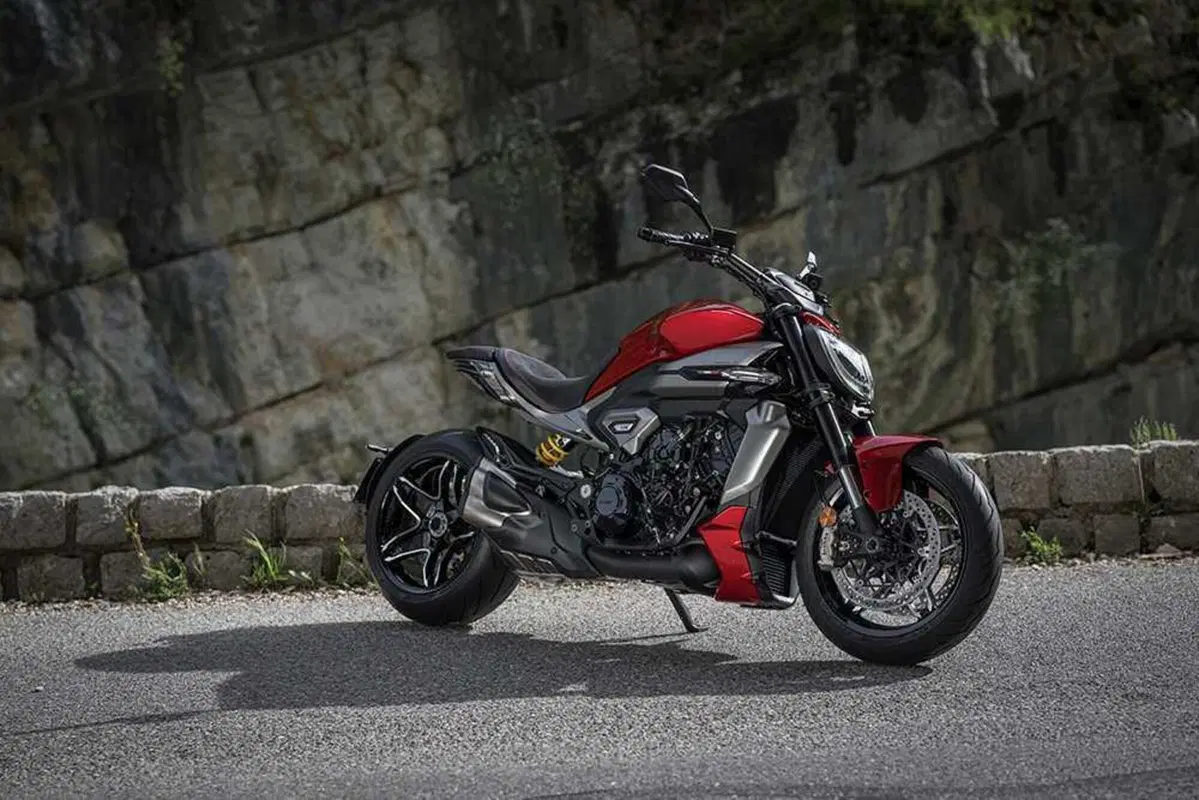 La cruiser da MotoGP! Abbiamo guidato la nuova Ducati XDiavel V4 [VIDEO] (42)