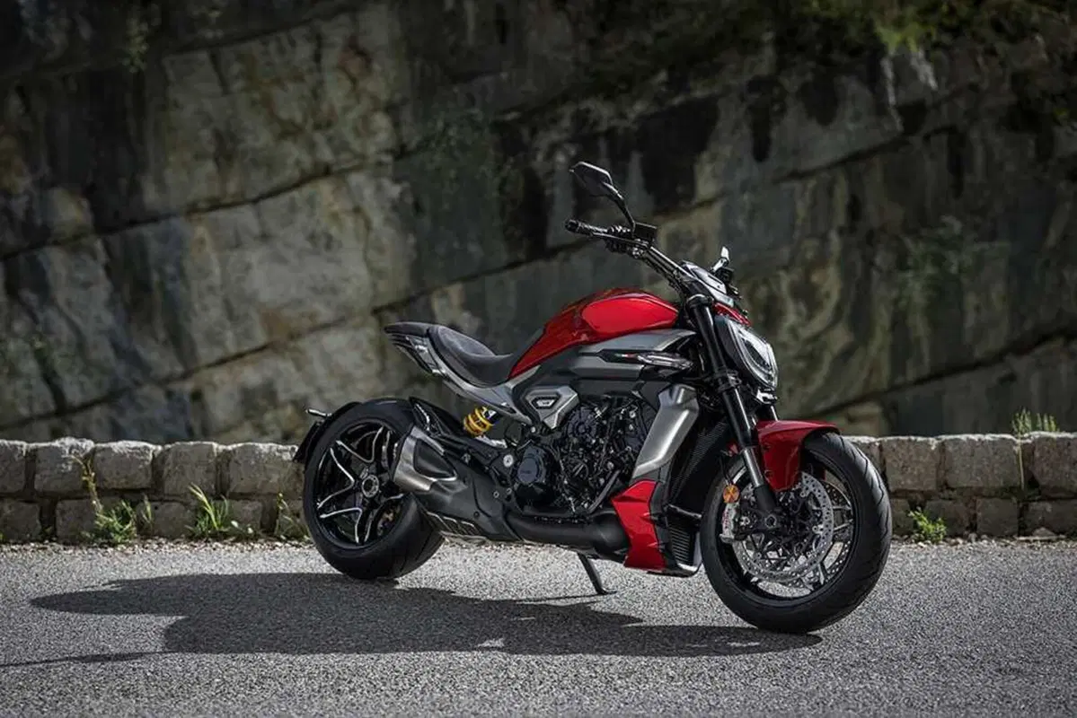 La cruiser da MotoGP! Abbiamo guidato la nuova Ducati XDiavel V4 [VIDEO] (43)