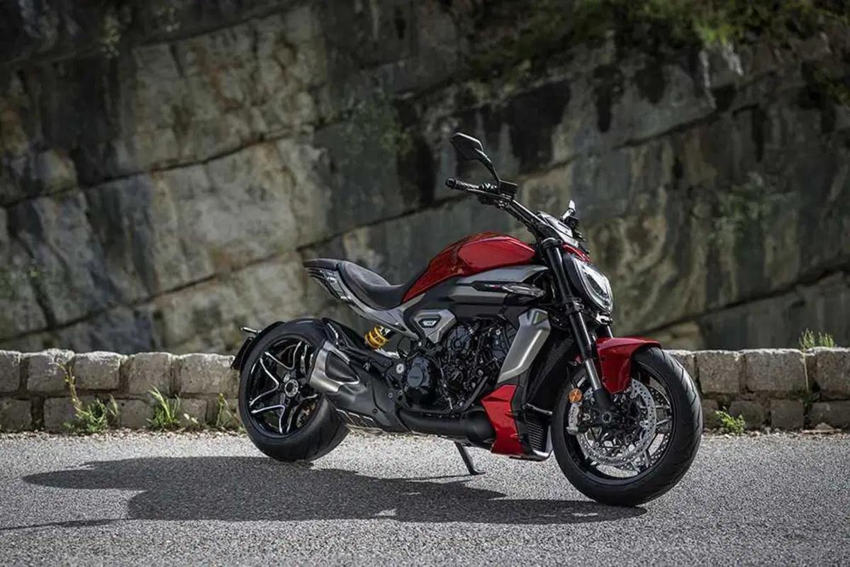 La cruiser da MotoGP! Abbiamo guidato la nuova Ducati XDiavel V4 [VIDEO] (44)