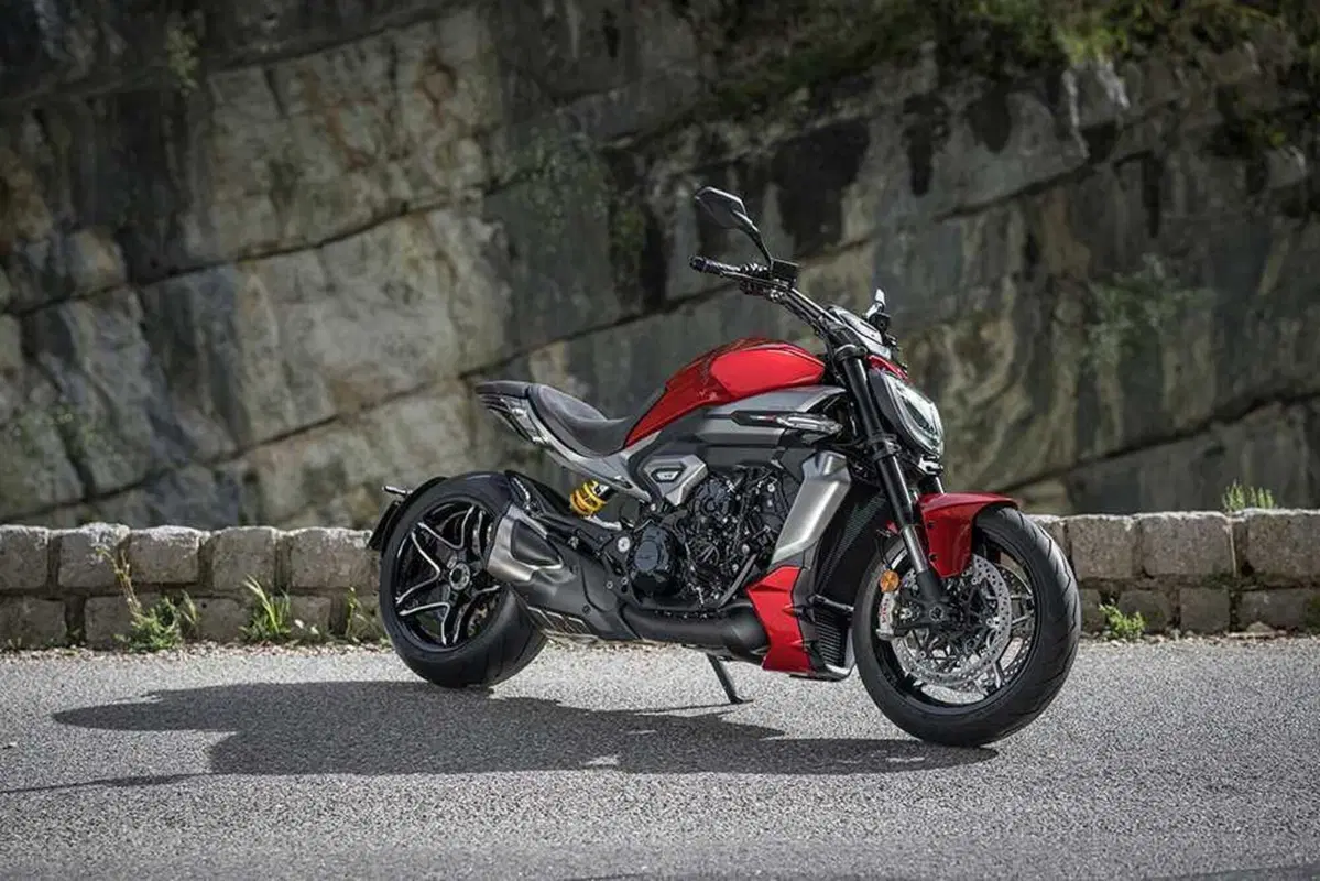 La cruiser da MotoGP! Abbiamo guidato la nuova Ducati XDiavel V4 [VIDEO] (52)