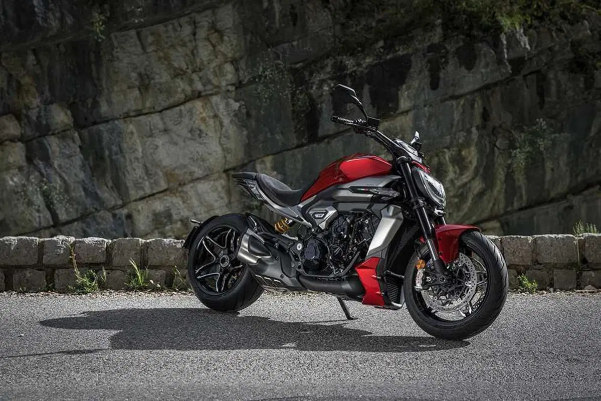 La cruiser da MotoGP! Abbiamo guidato la nuova Ducati XDiavel V4 [VIDEO] (55)
