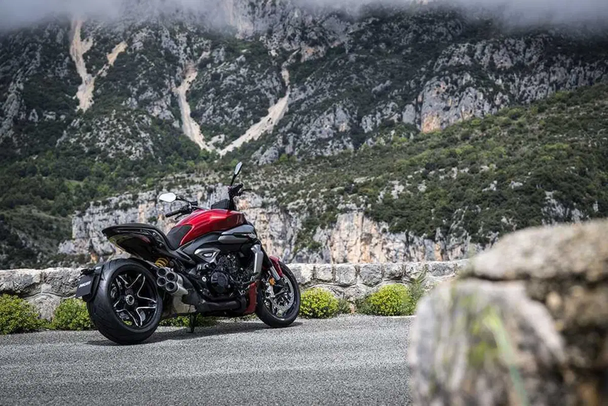 La cruiser da MotoGP! Abbiamo guidato la nuova Ducati XDiavel V4 [VIDEO] (62)