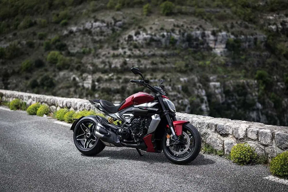 La cruiser da MotoGP! Abbiamo guidato la nuova Ducati XDiavel V4 [VIDEO] (76)
