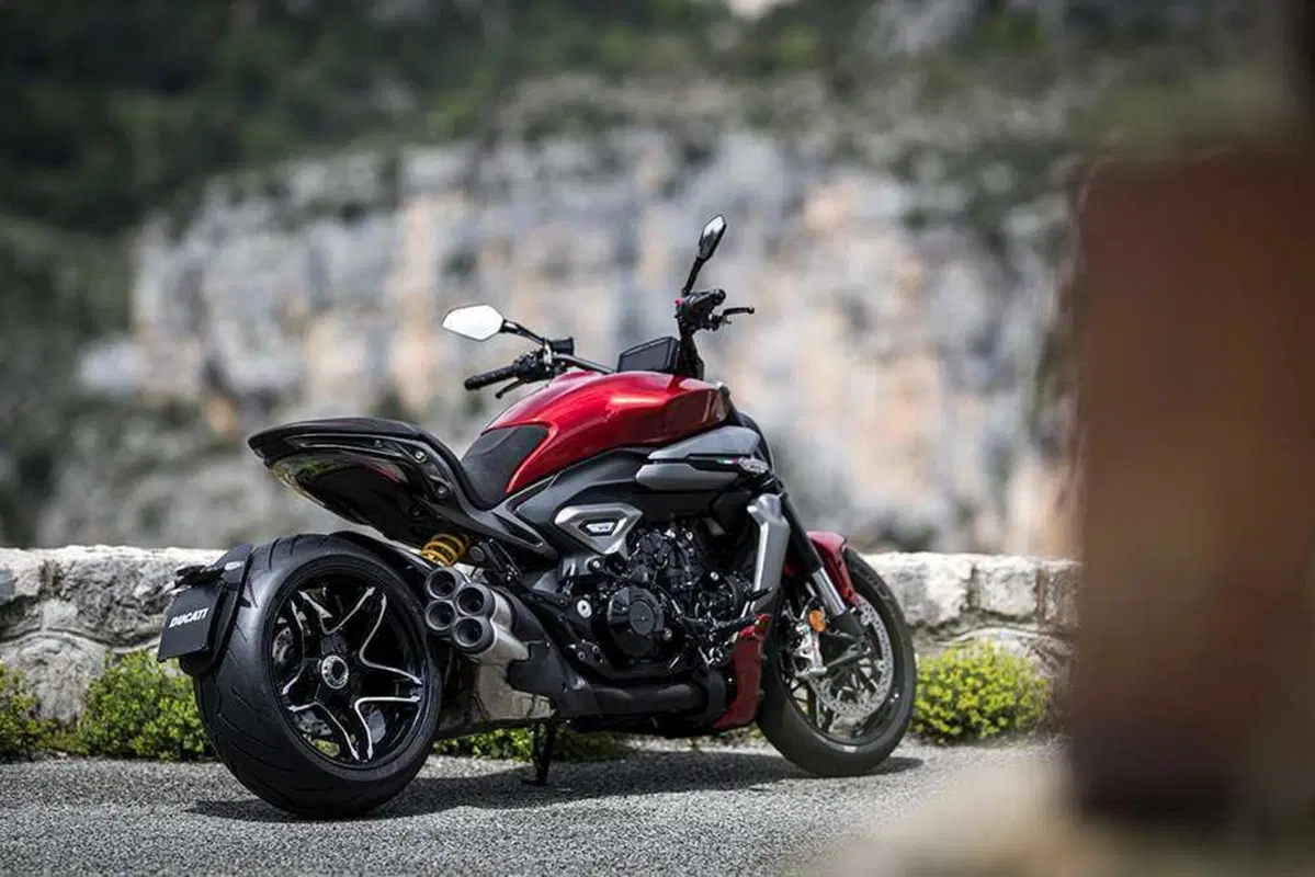 La cruiser da MotoGP! Abbiamo guidato la nuova Ducati XDiavel V4 [VIDEO] (79)