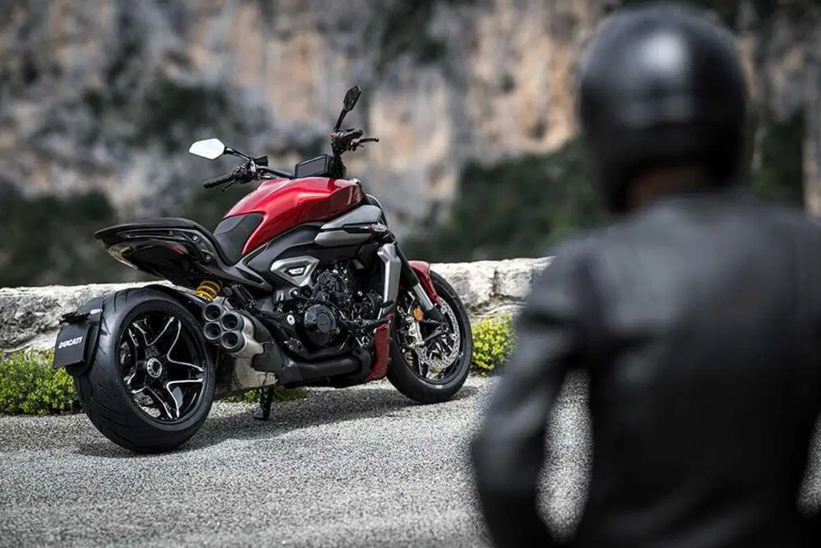 La cruiser da MotoGP! Abbiamo guidato la nuova Ducati XDiavel V4 [VIDEO] (90)