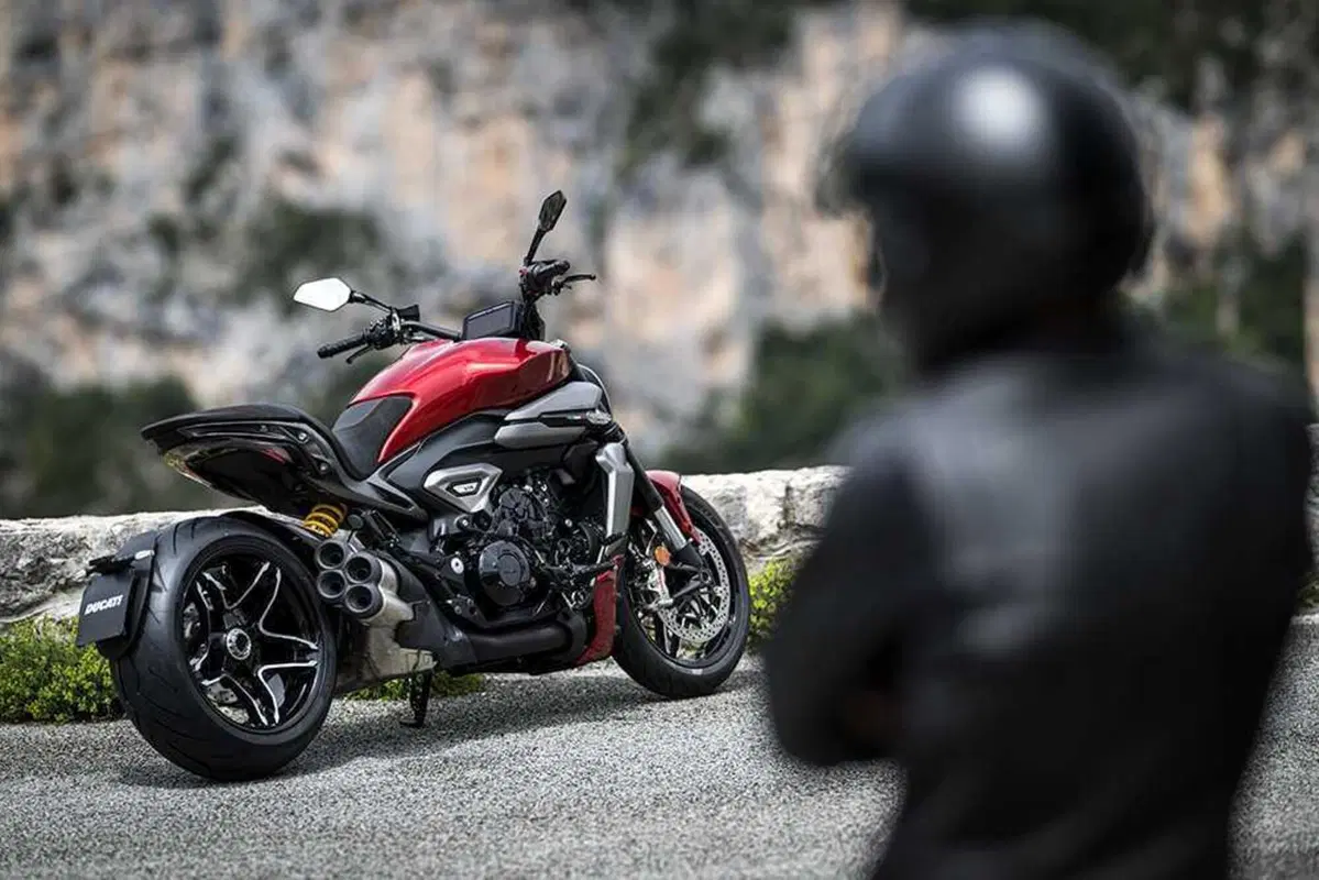 La cruiser da MotoGP! Abbiamo guidato la nuova Ducati XDiavel V4 [VIDEO] (91)