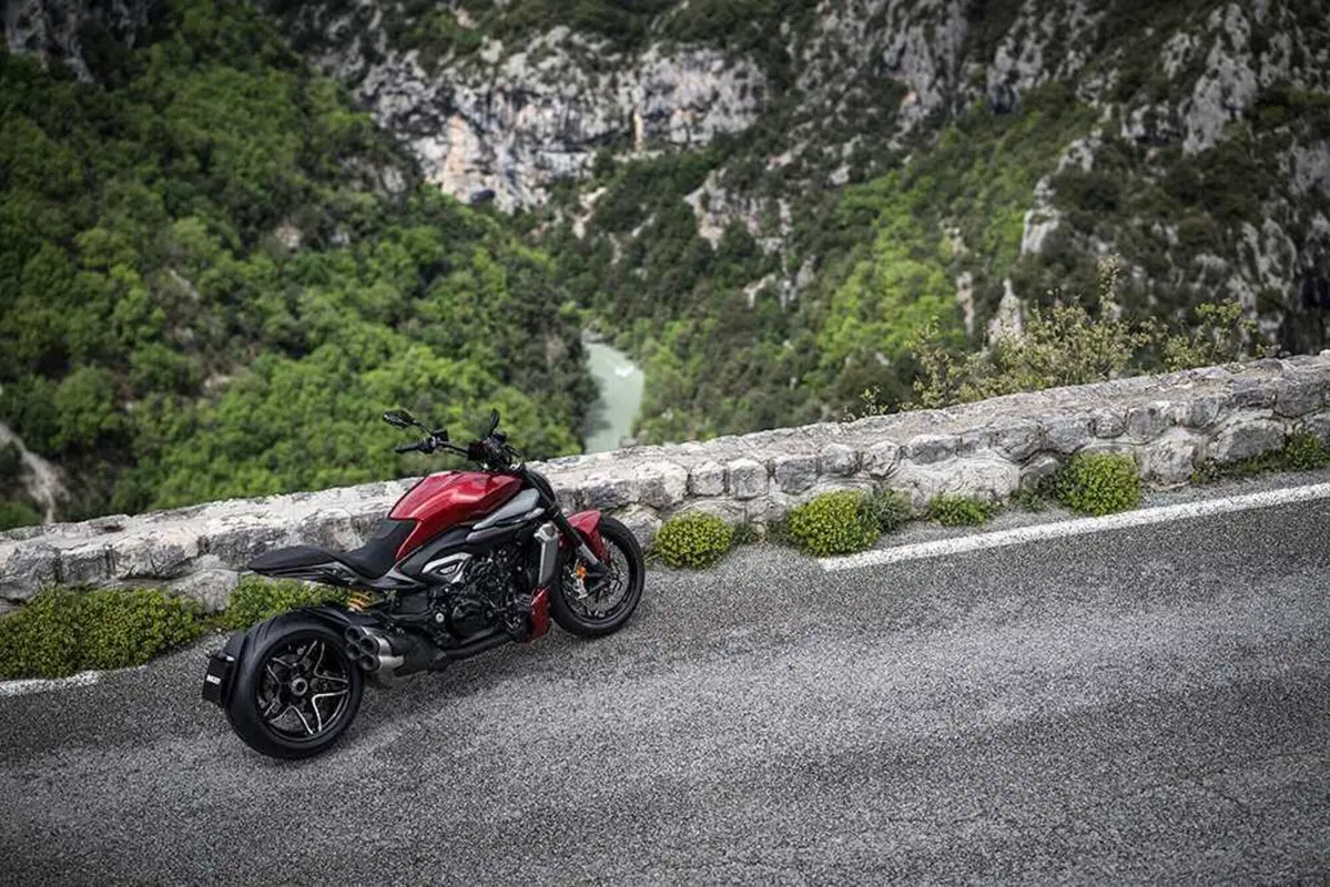 La cruiser da MotoGP! Abbiamo guidato la nuova Ducati XDiavel V4 [VIDEO] (92)