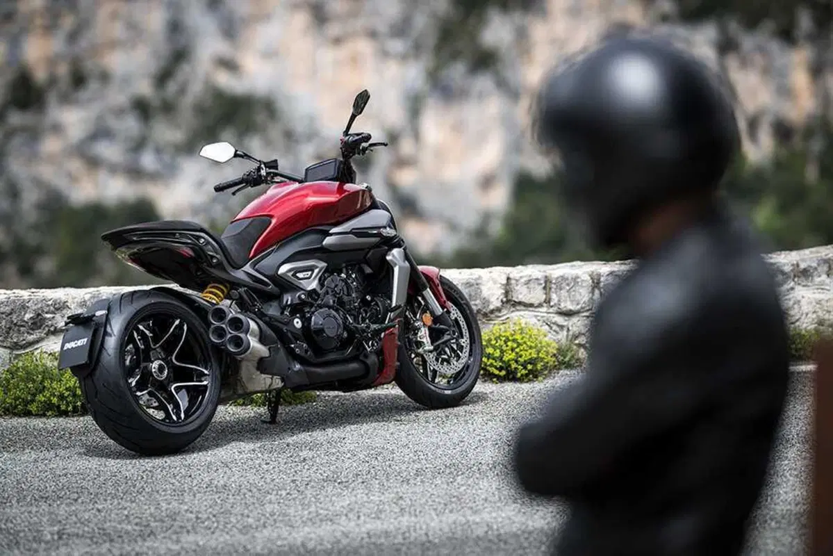 La cruiser da MotoGP! Abbiamo guidato la nuova Ducati XDiavel V4 [VIDEO] (94)