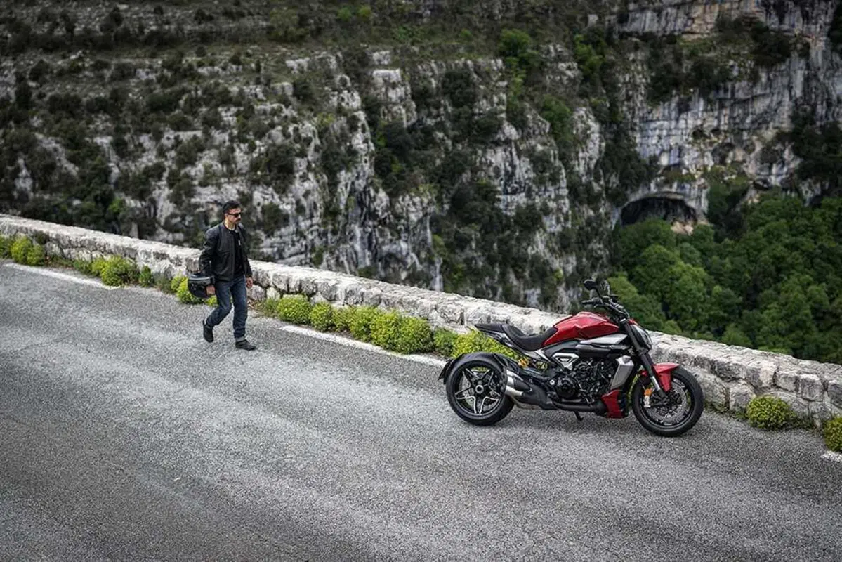 La cruiser da MotoGP! Abbiamo guidato la nuova Ducati XDiavel V4 [VIDEO] (103)