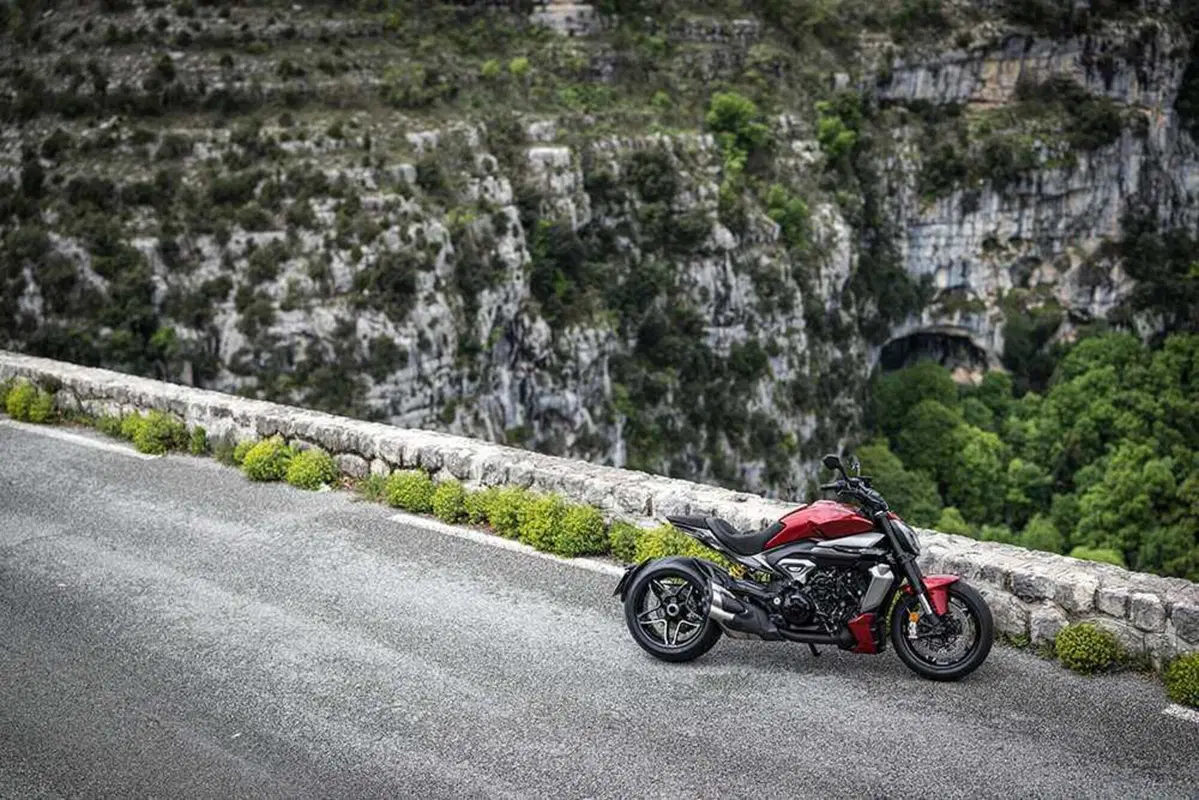 La cruiser da MotoGP! Abbiamo guidato la nuova Ducati XDiavel V4 [VIDEO] (105)