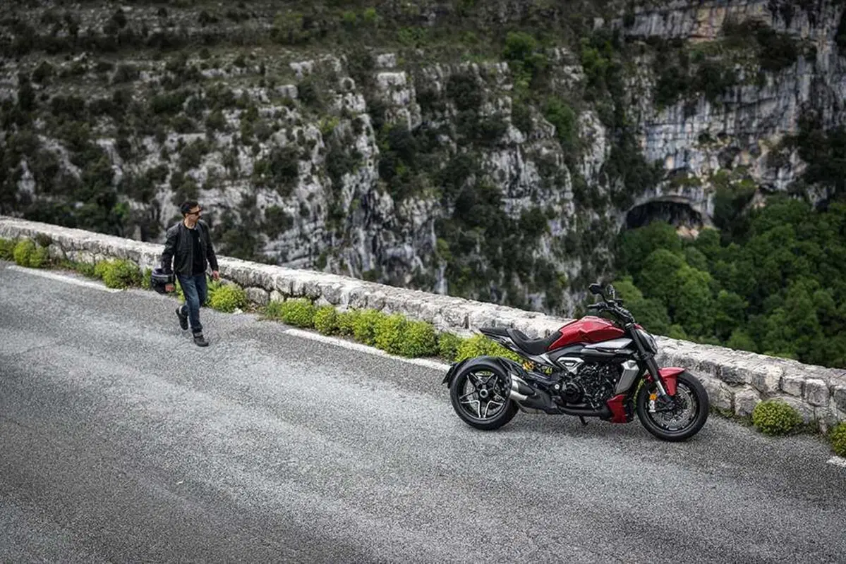 La cruiser da MotoGP! Abbiamo guidato la nuova Ducati XDiavel V4 [VIDEO] (109)