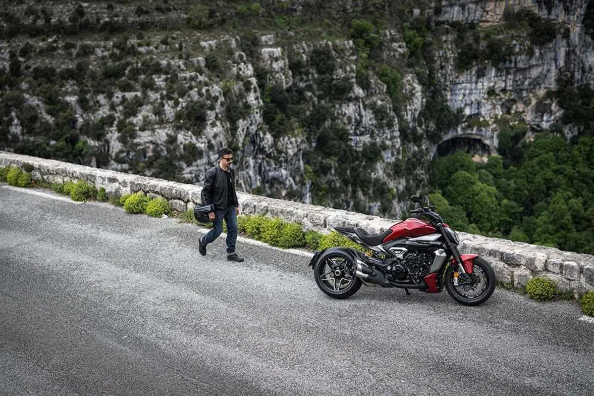 La cruiser da MotoGP! Abbiamo guidato la nuova Ducati XDiavel V4 [VIDEO] (111)
