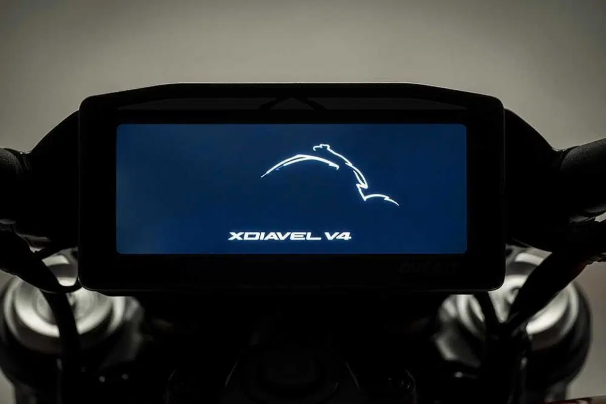 La cruiser da MotoGP! Abbiamo guidato la nuova Ducati XDiavel V4 [VIDEO] (125)
