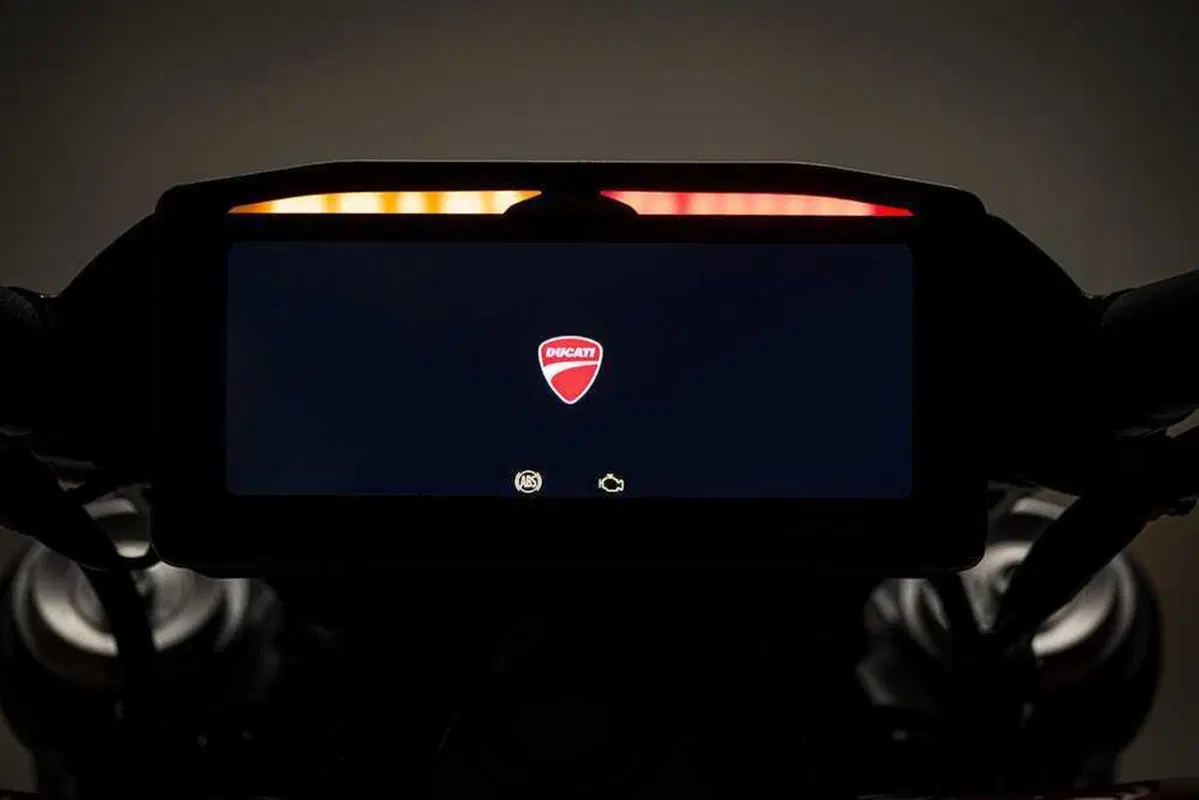 La cruiser da MotoGP! Abbiamo guidato la nuova Ducati XDiavel V4 [VIDEO] (126)