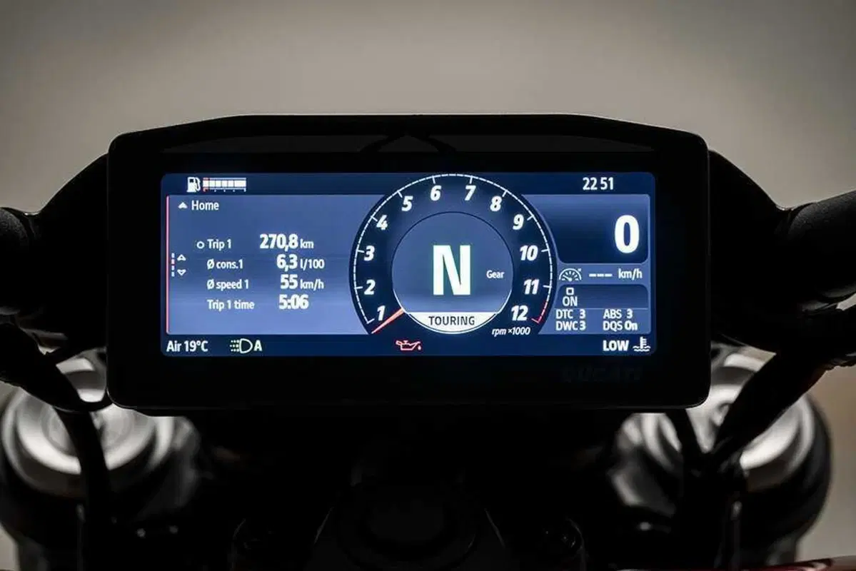 La cruiser da MotoGP! Abbiamo guidato la nuova Ducati XDiavel V4 [VIDEO] (135)