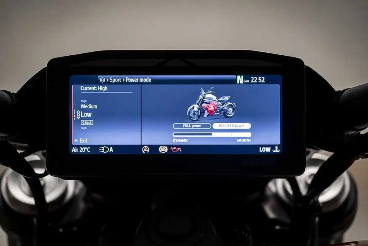 La cruiser da MotoGP! Abbiamo guidato la nuova Ducati XDiavel V4 [VIDEO] (136)